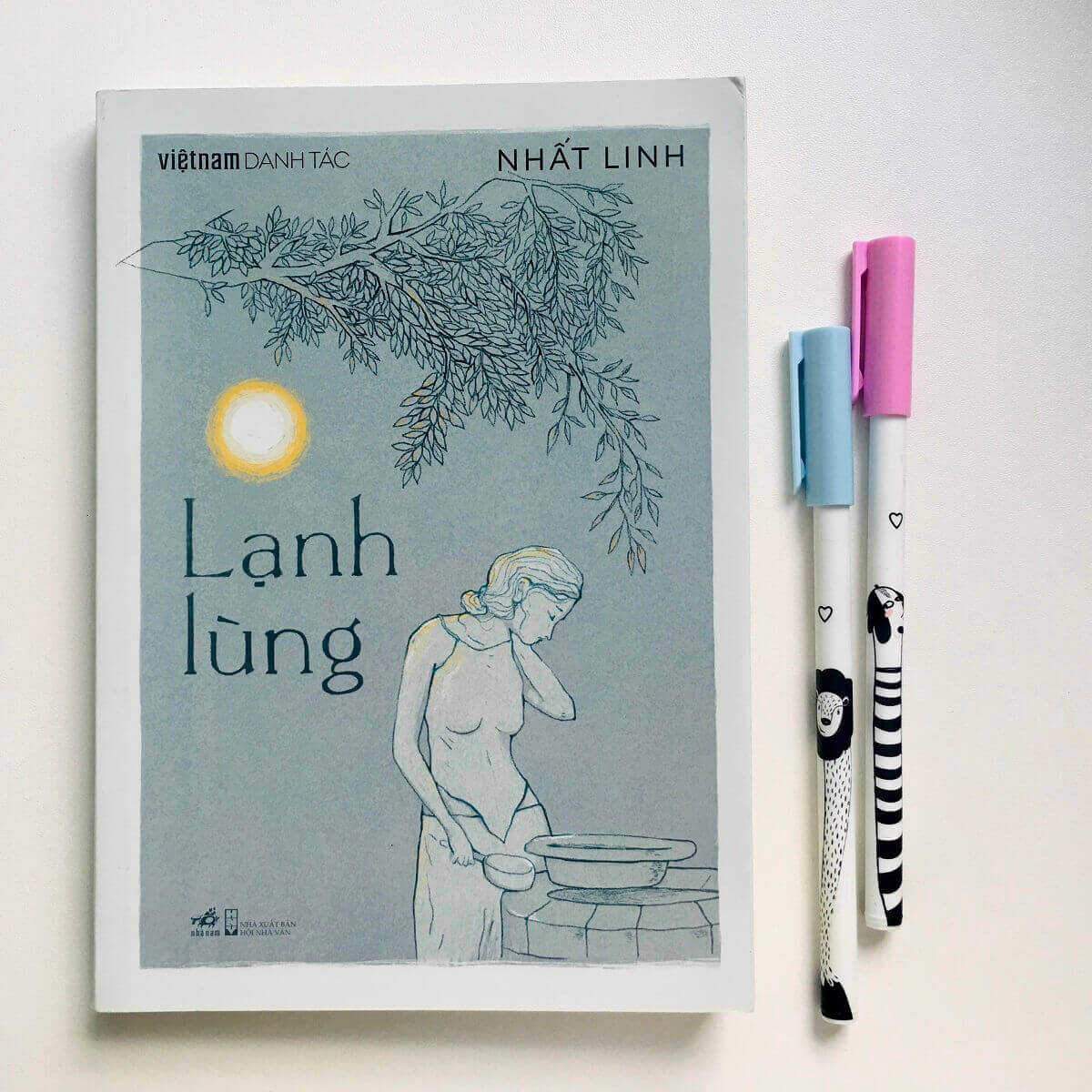 Lạnh lùng Nhất Linh reviewsachonly